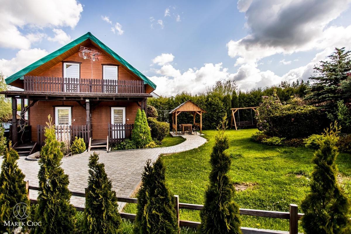 Domki U Strazaka Obiekt Caloroczny Solina  Buitenkant foto